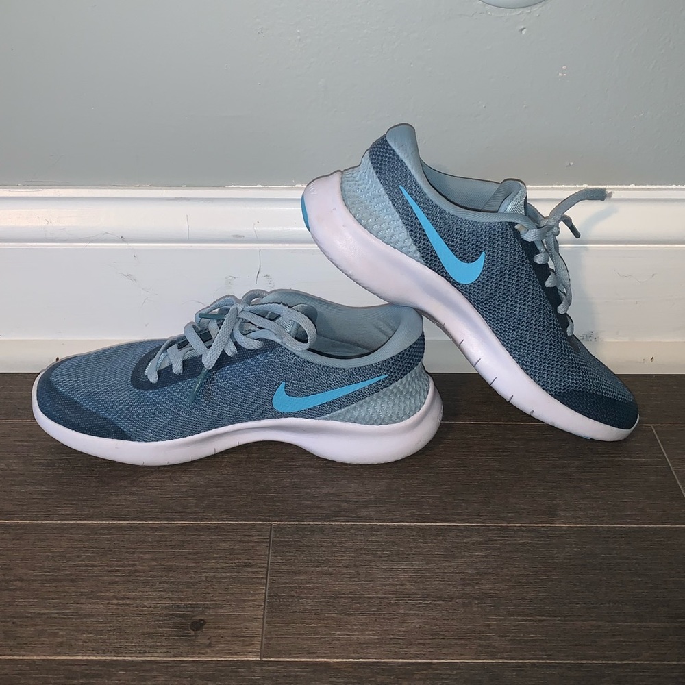 Nike Flex Experience 7 Sneakers